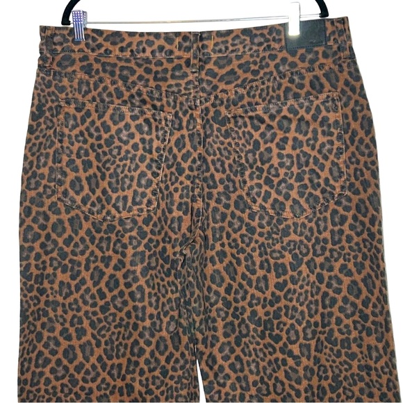 Madewell Leopard Print Flare Jeans - Picture 8 of 15